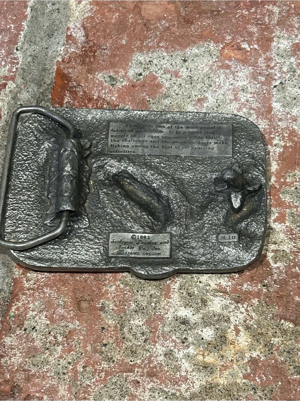 Vintage wildlife fisherman Fish Scene Accessory belt buckle